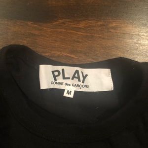AUTHENTIC CDG Play black tee with gold patch